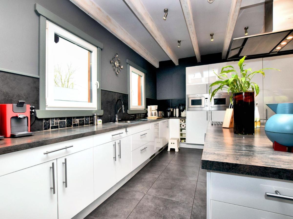 Beautiful Villa With Heated Outdoor Pool Manhay Екстериор снимка